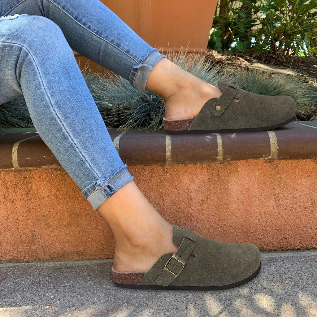 Fashion Women's Suede Mules Slippers 2025 Men Clogs Cork Insole Sandals Arch Support Outdoor Beach Slides Home Shoes Woman