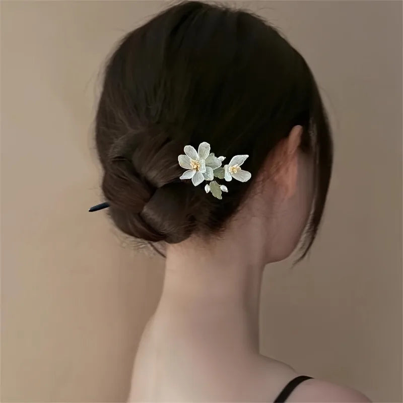 1PC New Chinese Magnolia Flower Ball Shaped Bun Braided Hair Wooden Hairpin Niche Design Elegant Temperament Cheongsam Headwear